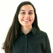 Etudiante bilingues en français et arabe